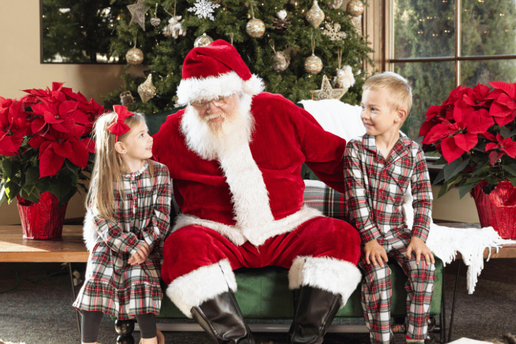 How to throw a small christmas party for kids